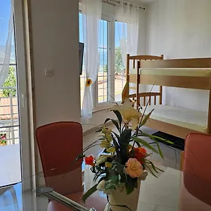 Barnjak Trogir